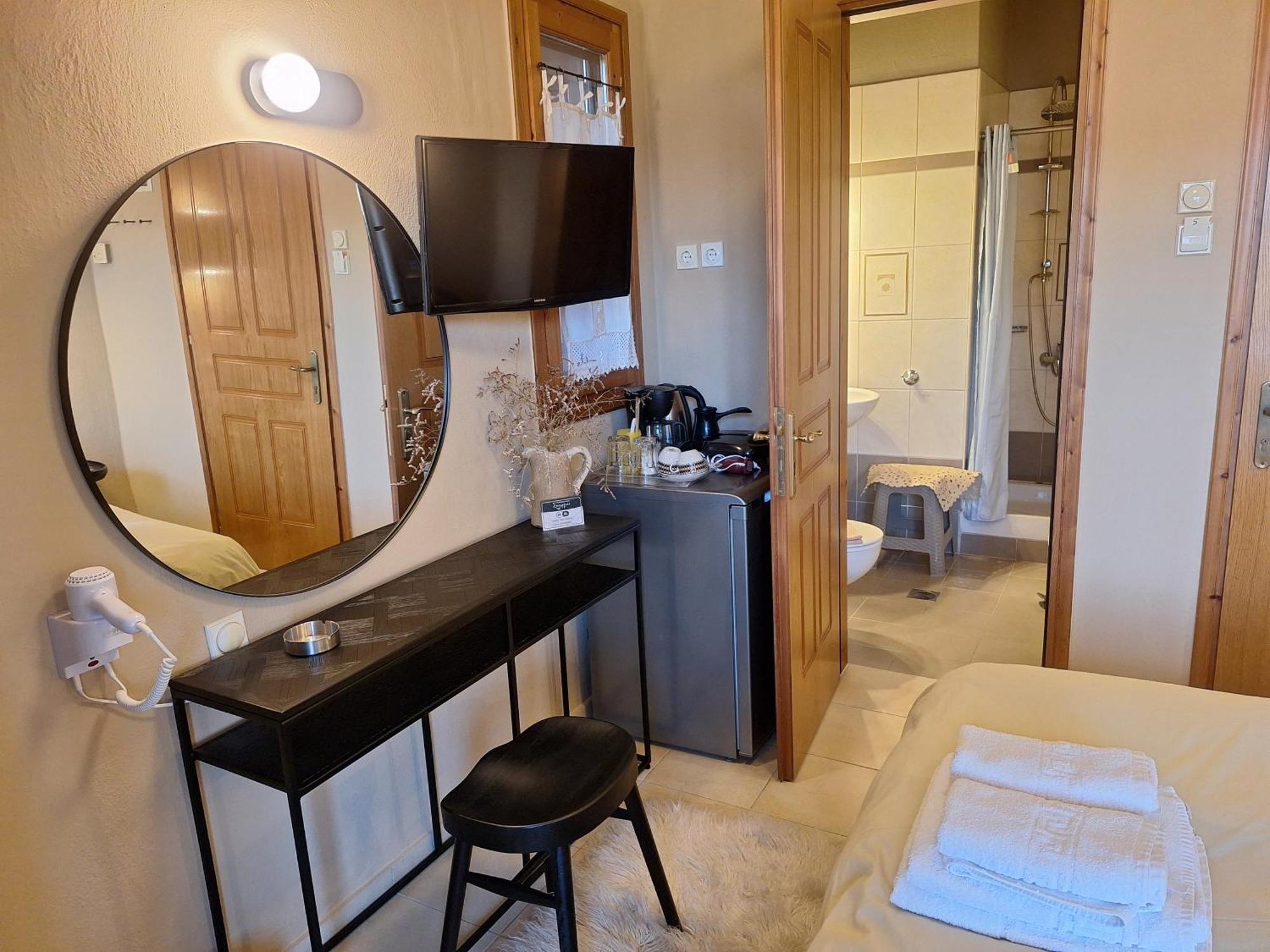 Skourgias Rooms Kala Nera Eksteriør billede